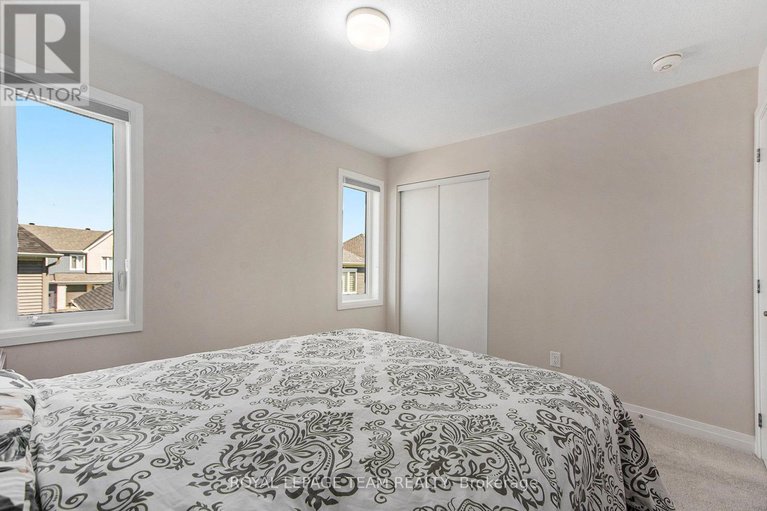 28383452/389-appalachian-circle/half-moon-bay/ottawa/ontario/K2J6X3_28