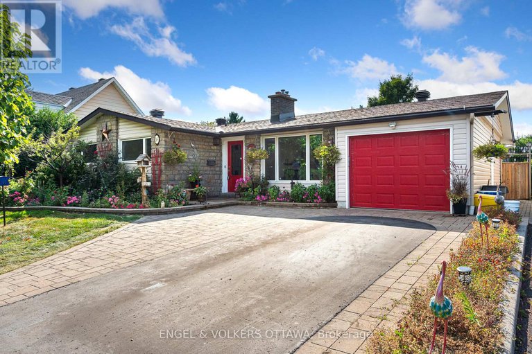 28957862/16-benson-street/borden-farmstewart-farmcarleton-heightsparkwood-hills/ottawa/ontario/K2E5J5_1