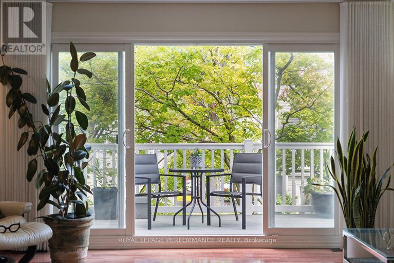 28847039/5-forsyth-lane/crystal-beach/ottawa/ontario/K2H9H1_14