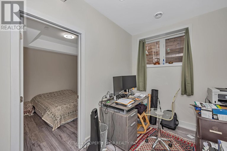 28399504/1355-mory-street/emerald-woodssawmill-creek/ottawa/ontario/K1T1C8_39