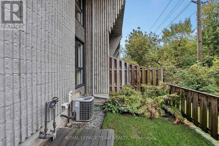 28918766/1095-ambleside-drive/woodroffe/ottawa/ontario/K2B8E2_38