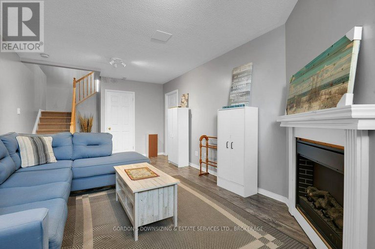 29228348/6370-sablewood-place/chapel-hill/ottawa/ontario/K1C7M3_34