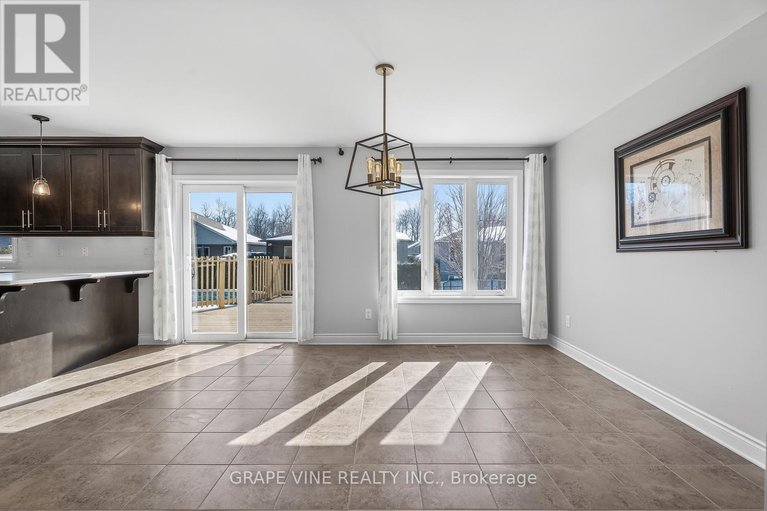 29427195/84-settlement-lane/village-of-russell/russell/ontario/K4R0A4_10