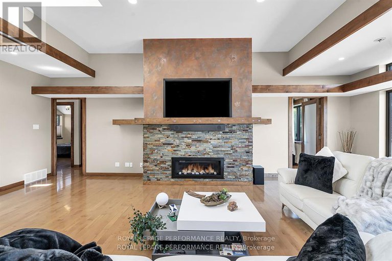 29337350/19-george-patrick-drive/long-sault/south-stormont/ontario/K0C1P0_11