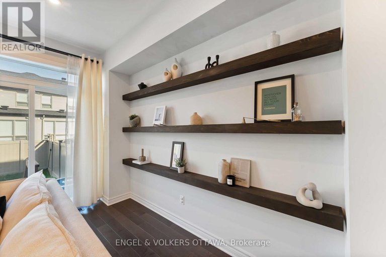 29006127/781-cairn-crescent/mer-bleuebradley-estatesanderson-park/ottawa/ontario/K1W0P7_9