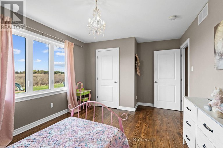 28348542/5567-lombardy-drive/osgoode/ottawa/ontario/K0A2W0_28
