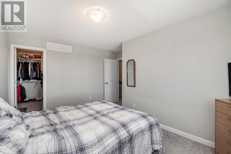 28781772/328-shepperton-street/avalon-east/ottawa/ontario/K4A5K9_15