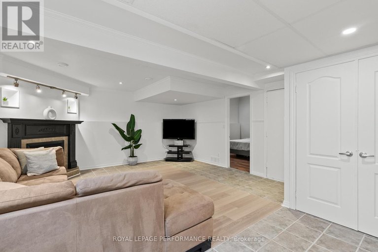 29018584/699-payer-street/town-of-rockland/clarence-rockland/ontario/K4K1N3_29