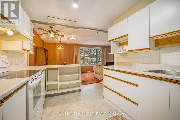 29122142/9-shouldice-crescent/glencairnhazeldean/ottawa/ontario/K2L1M8_11