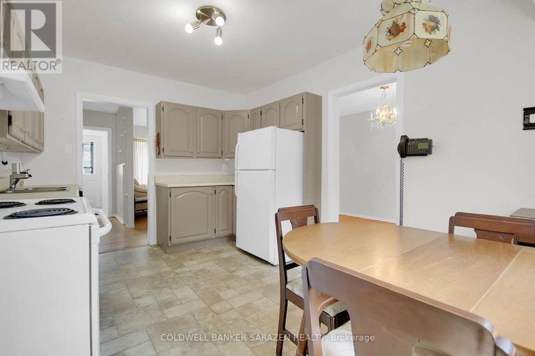 28626682/70-viewmount-drive/meadowlandscrestview/ottawa/ontario/K2G3C3_19