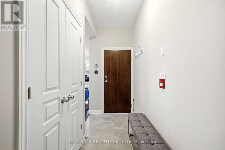 29563748/h-66-tipperary-private/longfields/ottawa/ontario/K2J2T3_4