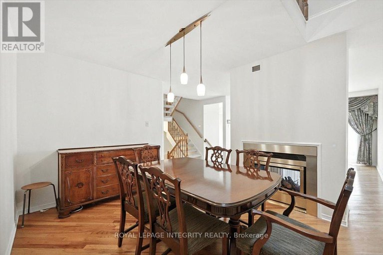 28956963/17-columbus-avenue/overbrook/ottawa/ontario/K1K1R2_14