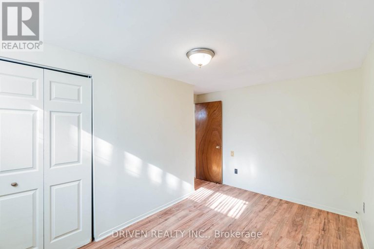 29237590/1266-walkley-road/ellwood/ottawa/ontario/K1V6P7_25