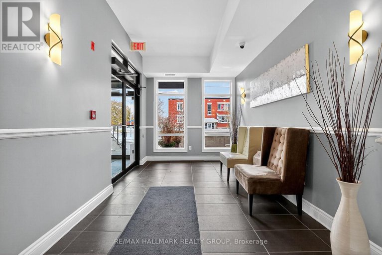 29320653/210-682-churchill-avenue-n/laurentianview/ottawa/ontario/K1Z5G5_17