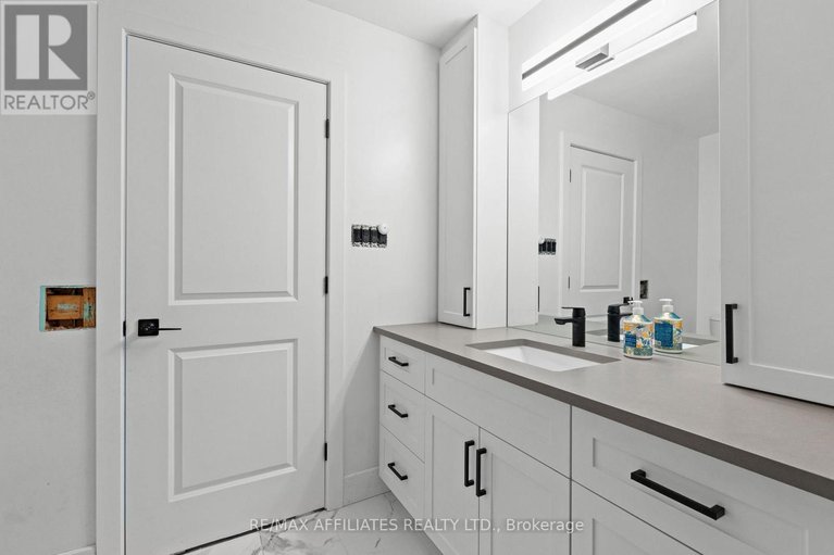 29140915/3091-cedar-beach-lane/north-grenville-twp-kemptville-south/north-grenville/ontario/K0G1J0_22