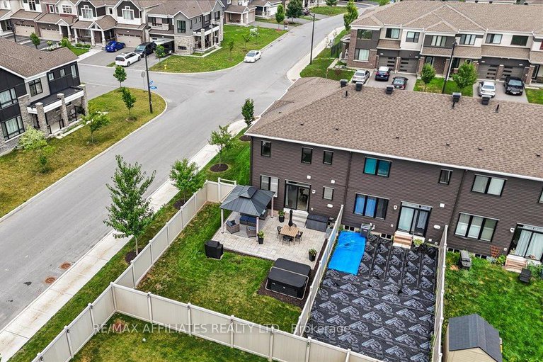 28612444/753-brittanic-road/emerald-meadowstrailwest/ottawa/ontario/K2V0R3_40