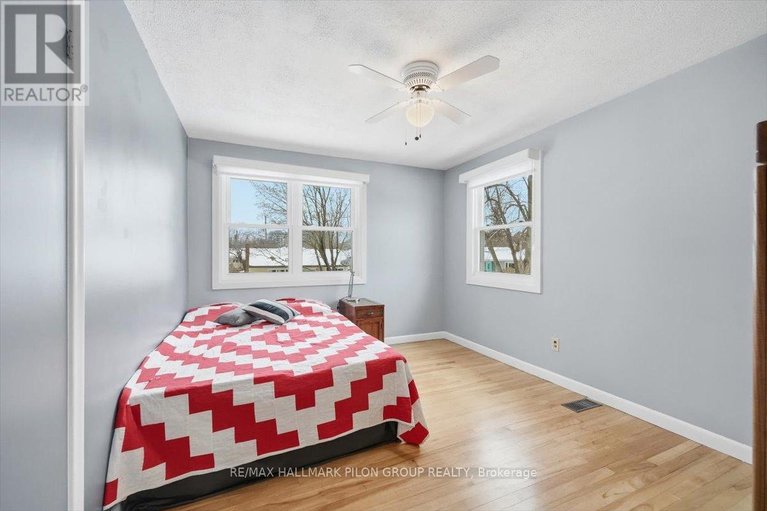 29524232/962-weston-drive/elmvale-acresurbandale/ottawa/ontario/K1G1X2_16