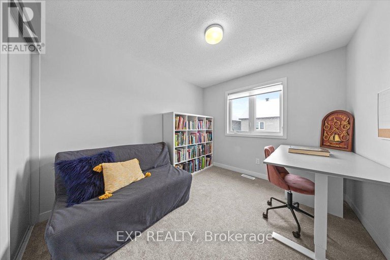 29305395/307-686-quilter-row/goulbourn-twp-from-franktown-rdsouth-to-rideau/ottawa/ontario/K0A2Z0_24