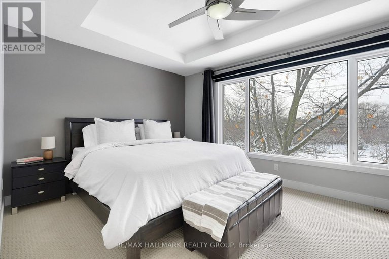 29303605/1111-north-river-road/overbrook/ottawa/ontario/K1K3W2_24