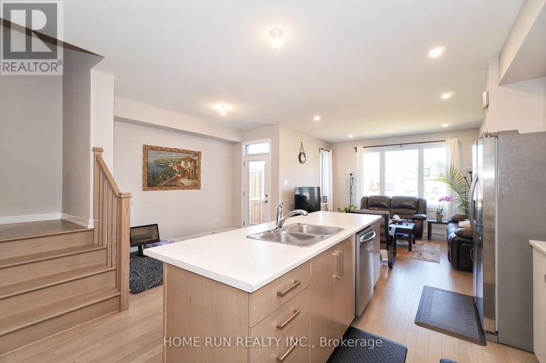 28746796/1007-acoustic-way/riverside-southgloucester-glen/ottawa/ontario/K4M0Y2_7