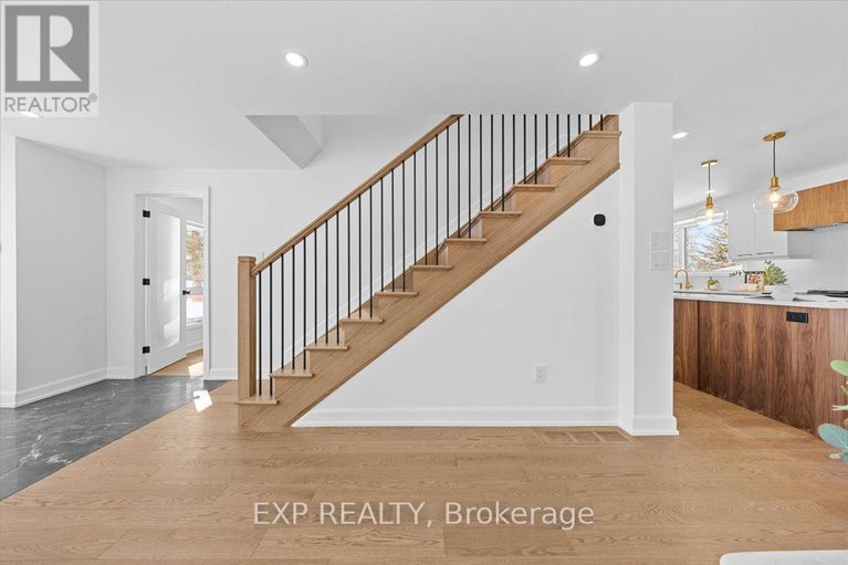 29377335/41-qualicum-street/bruce-farmgraham-parkqualicumbellands/ottawa/ontario/K2H7H3_26