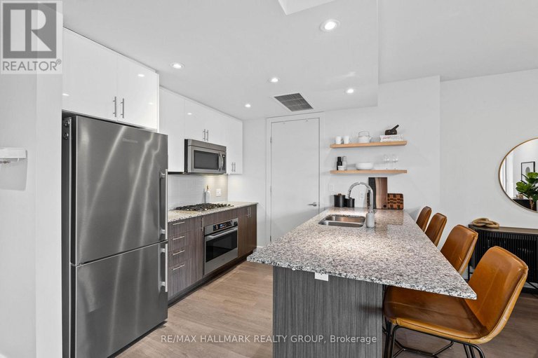 28780394/401-7-marquette-avenue/vanier/ottawa/ontario/K1L8A7_8