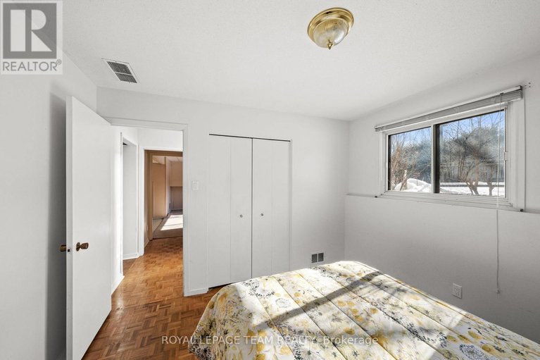 29455651/5329-driscoll-drive/manotick-long-island-nicholls-island/ottawa/ontario/K4M1E3_31