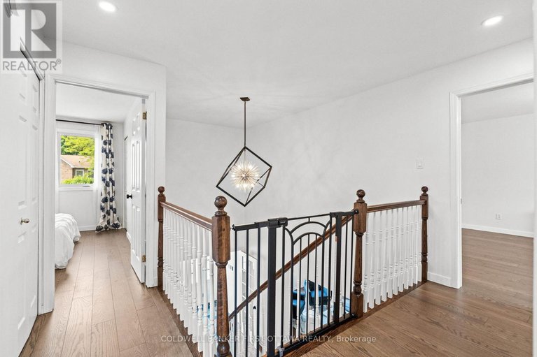 28427469/2722-wyldewood-street/emerald-woodssawmill-creek/ottawa/ontario/K1T2R9_23