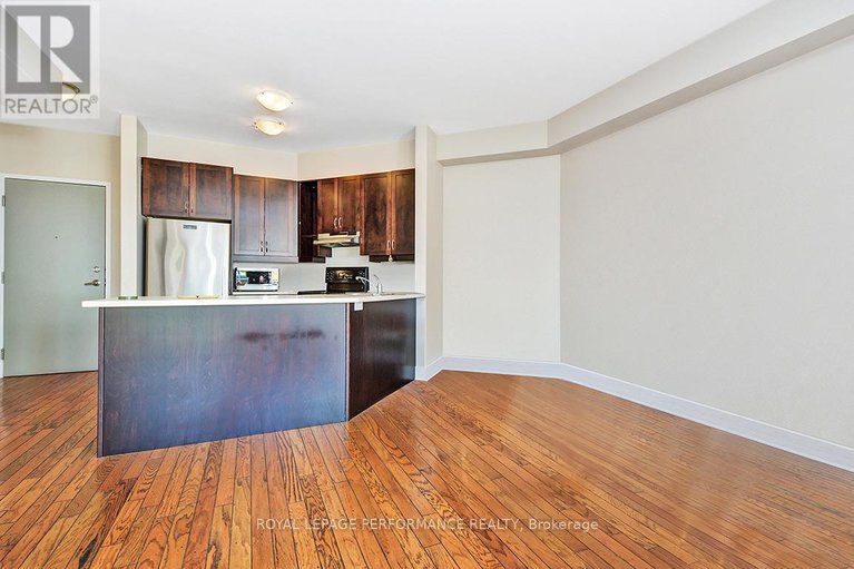 27937706/124-guigues-avenue/lower-townbyward-market/ottawa/ontario/K1N5H7_17
