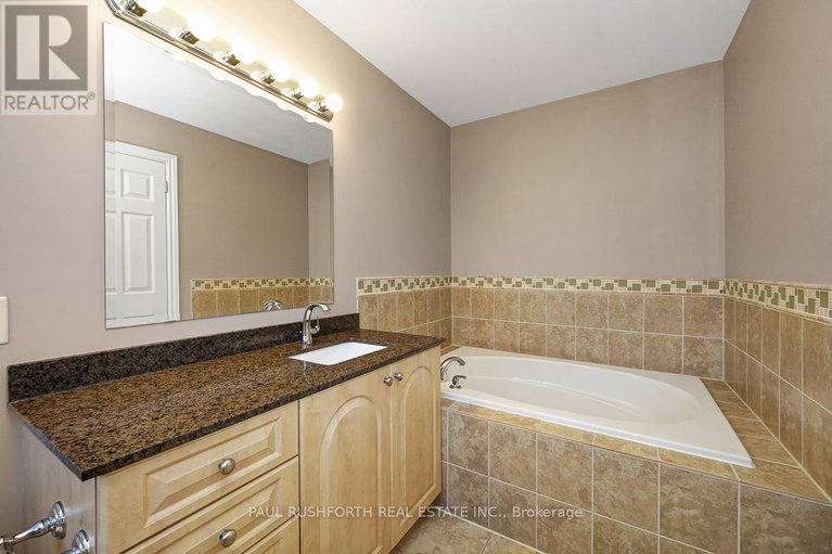 29002640/131-montmorency-way/avalon-east/ottawa/ontario/K4A0J2_14
