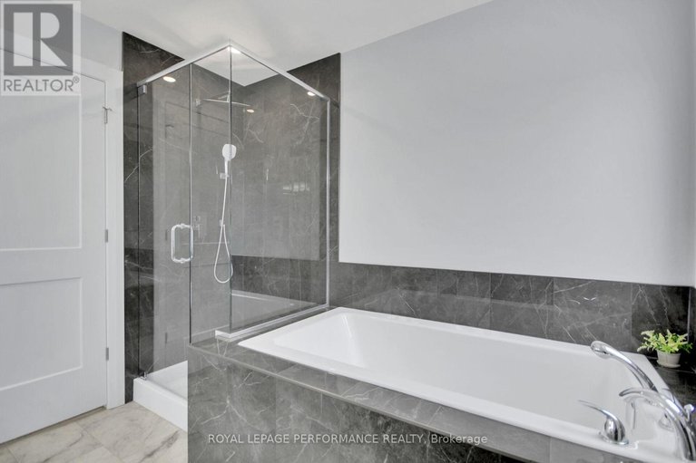 28549099/9-brydon-court/tanglewood/ottawa/ontario/K2G4A6_40