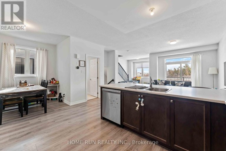 29481874/2084-leinster-circle/stittsville-north/ottawa/ontario/K2S2Z5_11