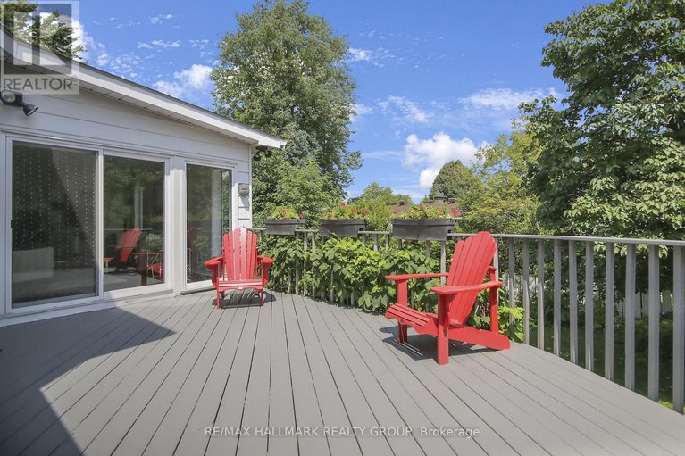 28723074/51-charkay-street/borden-farmstewart-farmcarleton-heightsparkwood-hills/ottawa/ontario/K2E5N5_16