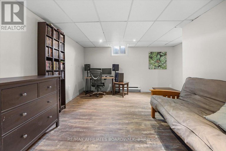 28397301/40-3239-bannon-way/blossom-parkkemp-parkfindlay-creek/ottawa/ontario/K1T1T2_27