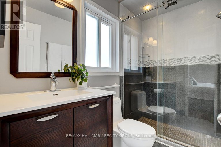 28882866/1166-ambercrest-street/carson-grove/ottawa/ontario/K1J1B2_30