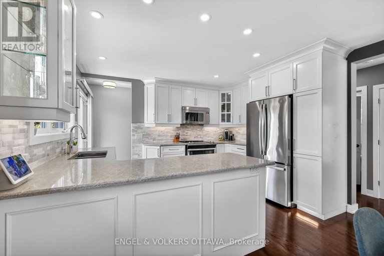 29665272/754-cork-street/elmvale-acres/ottawa/ontario/K1G1X9_16