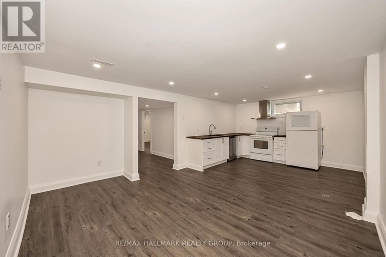 29670694/1138-sherman-drive/bel-air-heights/ottawa/ontario/K2C2M4_40