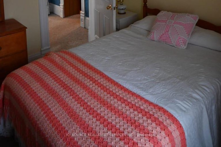 29278430/11-peter-street/maxville/north-glengarry/ontario/K0C1T0_18