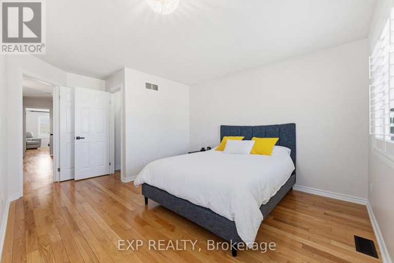 29674705/3-shining-star-circle/stittsville-south/ottawa/ontario/K2S2B5_34