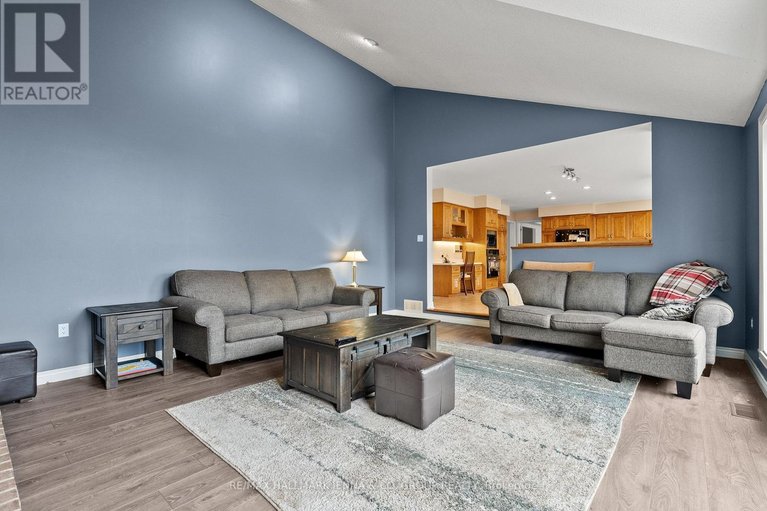 29601661/14-holly-ridge/stittsville-central/ottawa/ontario/K2S1C9_18