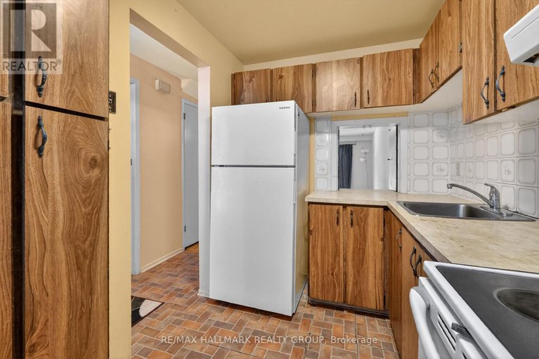 29422004/d-116-valley-stream-drive/leslie-park/ottawa/ontario/K2H9E1_22