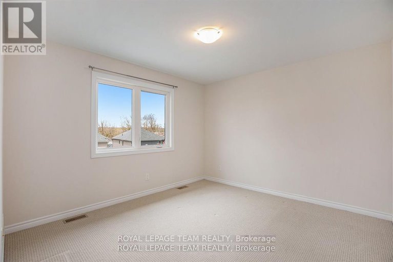 29006567/521-kindred-crescent/north-grenville-twp-kemptville-south/north-grenville/ontario/K0G1J0_29