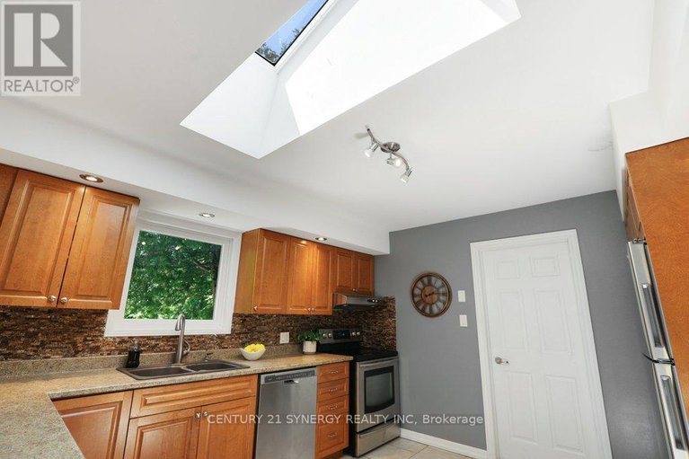 28520322/1106-dunning-road/cumberland-ridge/ottawa/ontario/K4C1P5_15