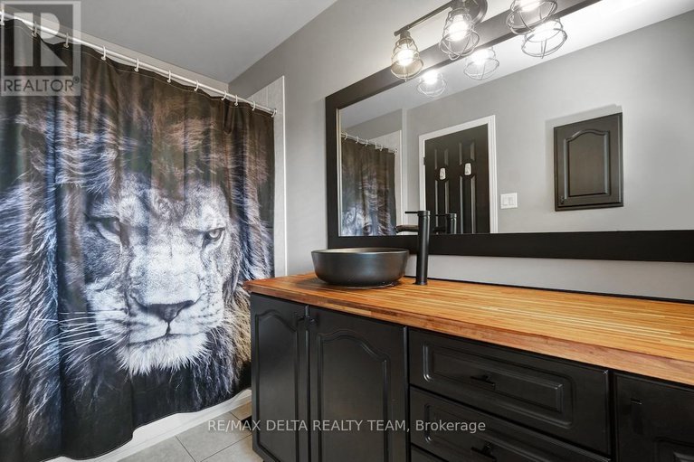 28887238/244-parkrose-private/chatelaine-village/ottawa/ontario/K4A0N8_29