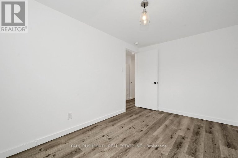 29578151/23-pixley-private/riverview-park/ottawa/ontario/K1G4C3_29