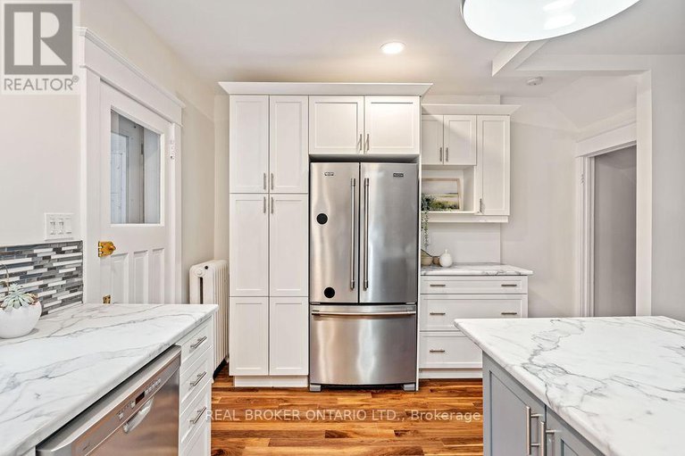 28987667/23-lakeview-terrace/dows-lake/ottawa/ontario/K1S3H3_18