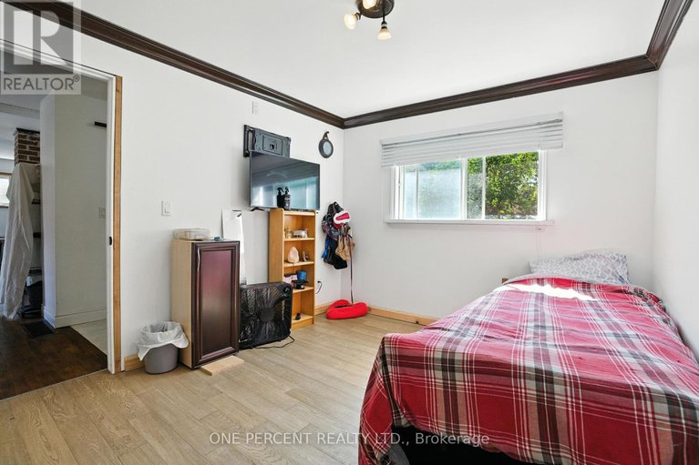 28852356/279-anna-avenue-w/carlington/ottawa/ontario/K1Z7V5_15