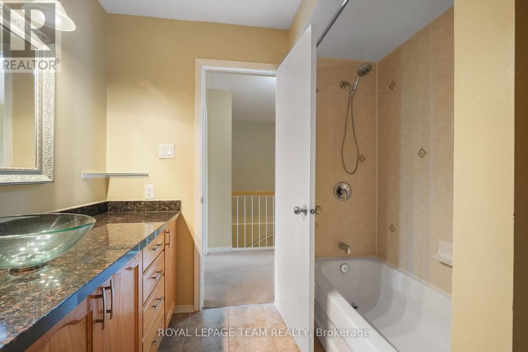 29089412/6201-arbourwood-drive/chapel-hill/ottawa/ontario/K1C7L6_35