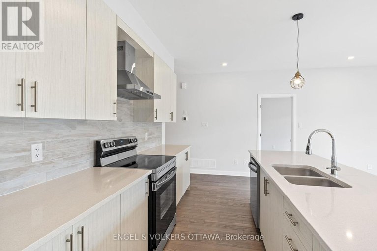 28643710/808-companion-crescent/mahogany-community/ottawa/ontario/K4M0X1_24
