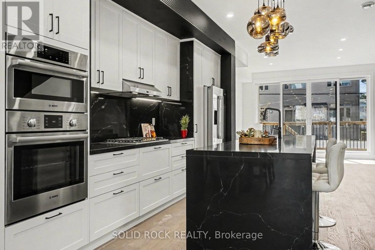 29669926/826-alpine-avenue/queensway-terrace-north/ottawa/ontario/K2B5R6_8